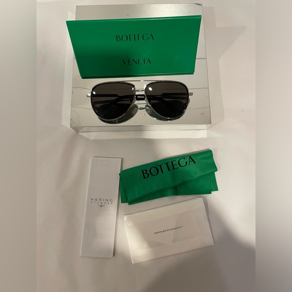 BOTTEGA VENETA BV1240S-003 MEN'S SUNGLASSES - Picture 2 of 10